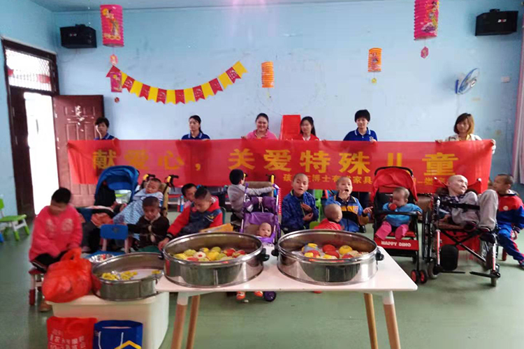 爱在行动，把爱送进儿童福利院——快猫成人短视频公益之行娄底站