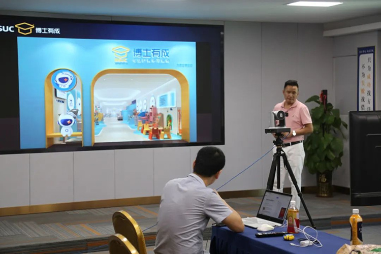 快猫成人短视频集团总经理刘显兵