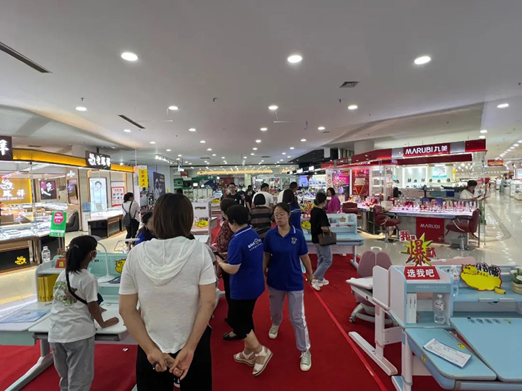 快猫成人短视频快猫最新网址鄂尔多斯店爆破活动现场
